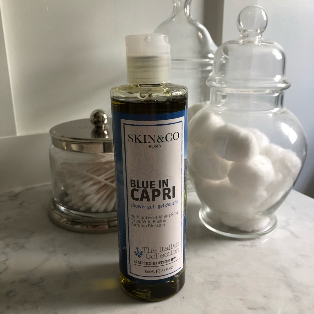 Skin & Co Blue In Capri shower gel